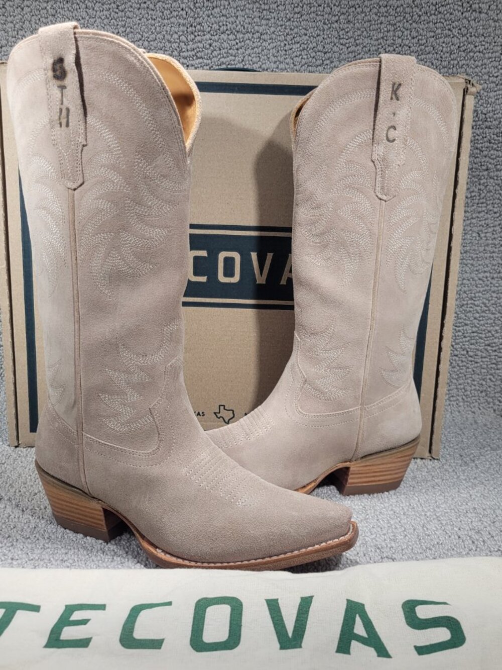 Tecovas The Annie Women's US Size 6.5B Fawn Suede Pull on Cowgirl Boots - Picture 6 of 10